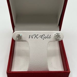 14K White Gold Diamond Stud Earrings